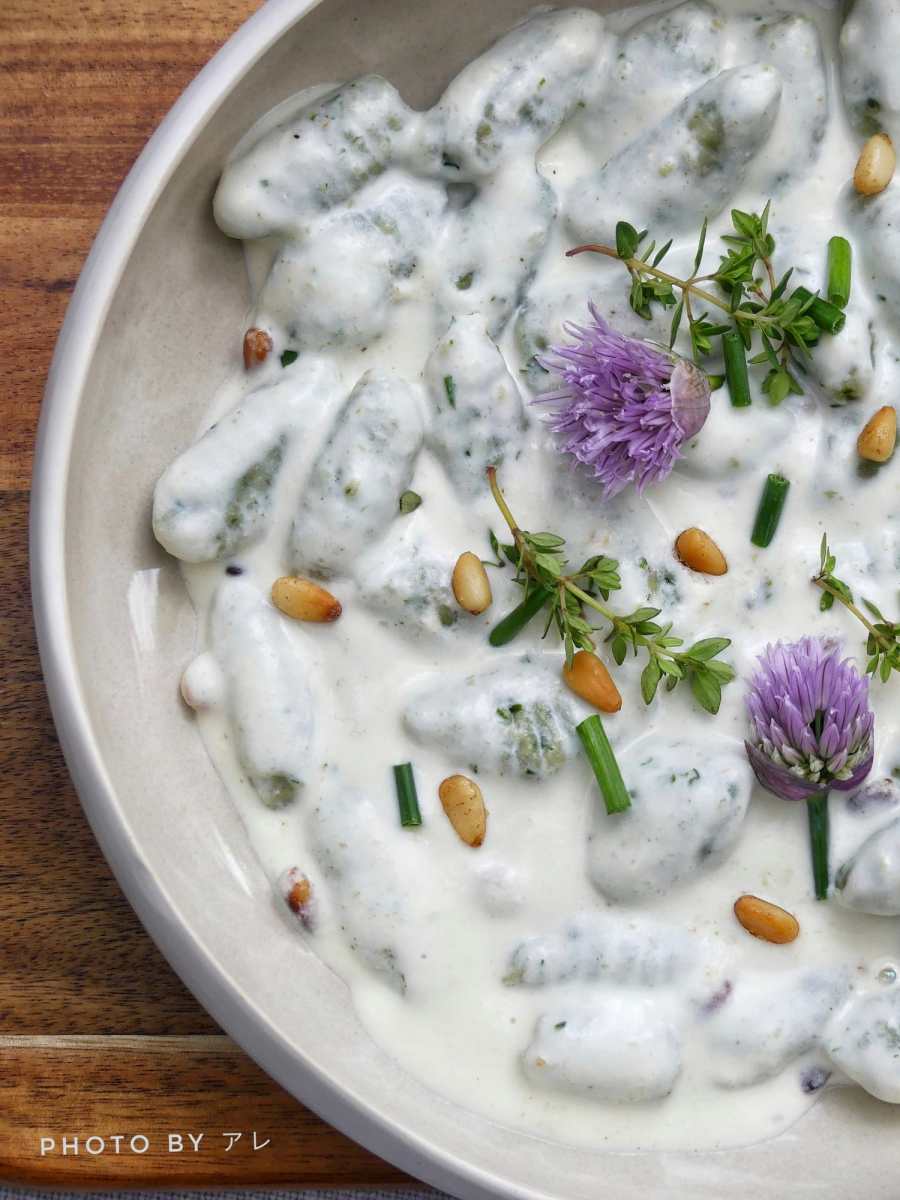 Gnocchetti di verdure, crema di caprino e pinoli, un piatto allegro per scambiare due parole con me&nbsp;stessa!
